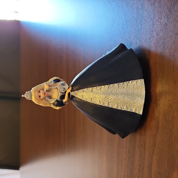 Hallmark Barbie as The Millennium Princess ornament 1999, in box. - Picture 4 of 6